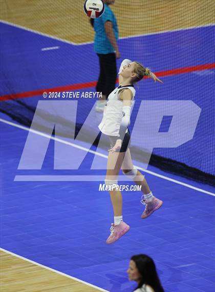 Thumbnail 2 in University vs. Lutheran (CHSAA 4A First Round Elimination Bracket) photogallery.