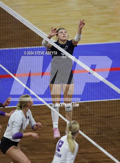 Thumbnail 2 in University vs. Lutheran (CHSAA 4A First Round Elimination Bracket) photogallery.