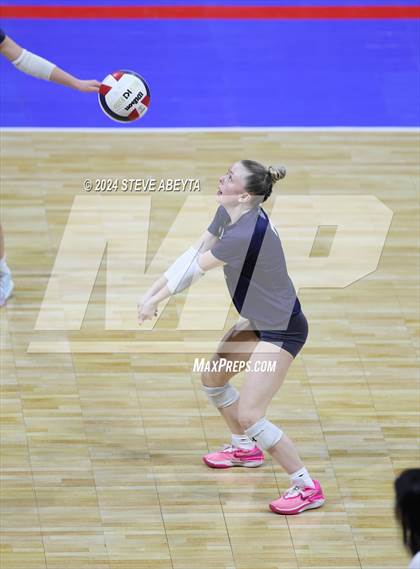 Thumbnail 3 in University vs. Lutheran (CHSAA 4A First Round Elimination Bracket) photogallery.