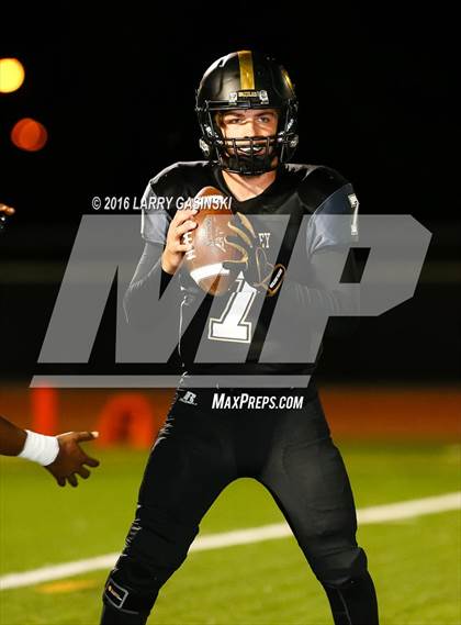 Thumbnail 2 in El Segundo @ Golden Valley (CIF SS Div 7 Playoffs) photogallery.