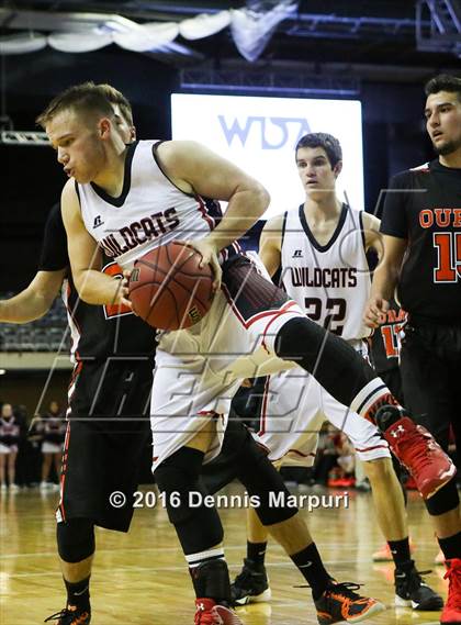 Thumbnail 2 in Ouray vs. Holly (CHSAA 1A Consolation) photogallery.