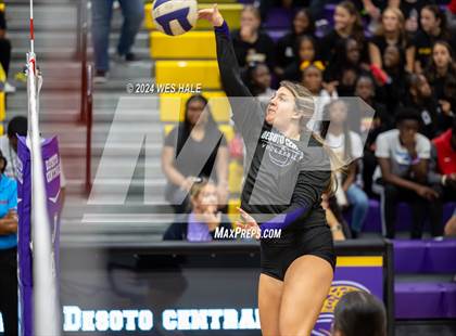 Thumbnail 2 in Center Hill @ DeSoto Central photogallery.