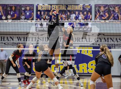 Thumbnail 1 in Center Hill @ DeSoto Central photogallery.