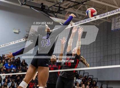Thumbnail 1 in Center Hill @ DeSoto Central photogallery.