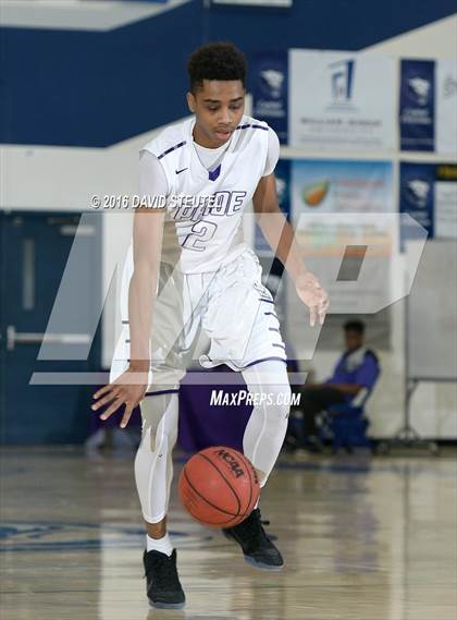 Thumbnail 2 in McClatchy vs. Bradshaw Christian (St. Hope Elite Classic) photogallery.