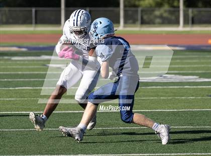 Thumbnail 1 in Camarillo @ Saugus photogallery.