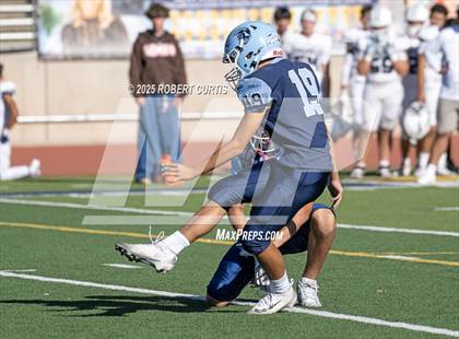 Thumbnail 2 in Camarillo @ Saugus photogallery.