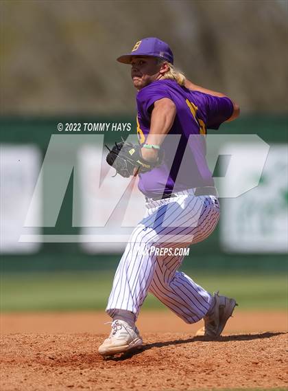 Thumbnail 3 in Captain Shreve @ Byrd photogallery.