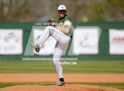 Thumbnail 1 in Captain Shreve @ Byrd photogallery.