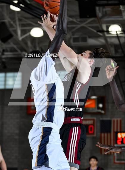 Thumbnail 3 in Crean Lutheran vs. JSerra Catholic (Mater Dei Extravaganza) photogallery.
