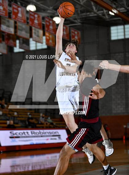 Thumbnail 3 in Crean Lutheran vs. JSerra Catholic (Mater Dei Extravaganza) photogallery.