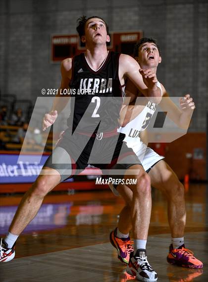 Thumbnail 3 in Crean Lutheran vs. JSerra Catholic (Mater Dei Extravaganza) photogallery.