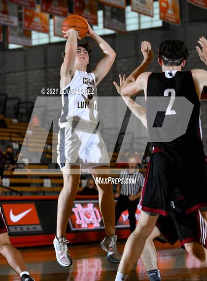 Thumbnail 1 in Crean Lutheran vs. JSerra Catholic (Mater Dei Extravaganza) photogallery.