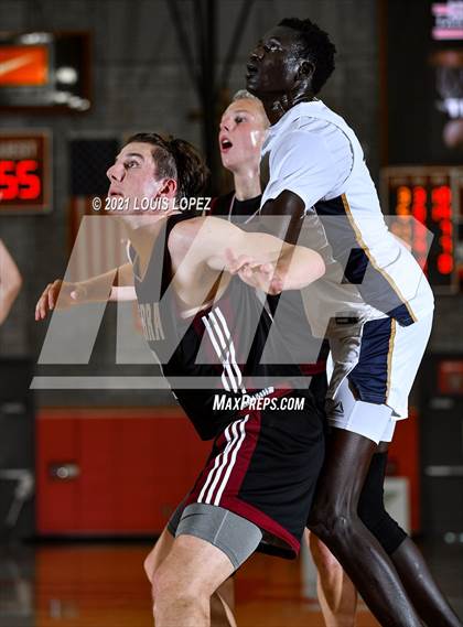 Thumbnail 2 in Crean Lutheran vs. JSerra Catholic (Mater Dei Extravaganza) photogallery.