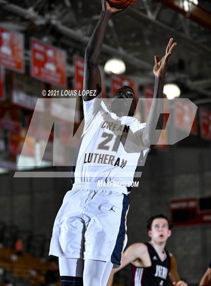 Thumbnail 2 in Crean Lutheran vs. JSerra Catholic (Mater Dei Extravaganza) photogallery.
