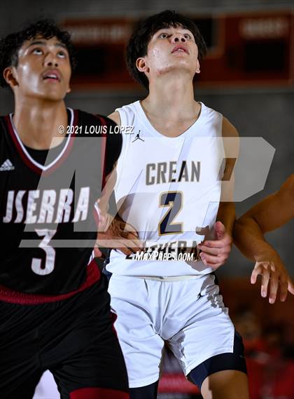 Thumbnail 2 in Crean Lutheran vs. JSerra Catholic (Mater Dei Extravaganza) photogallery.