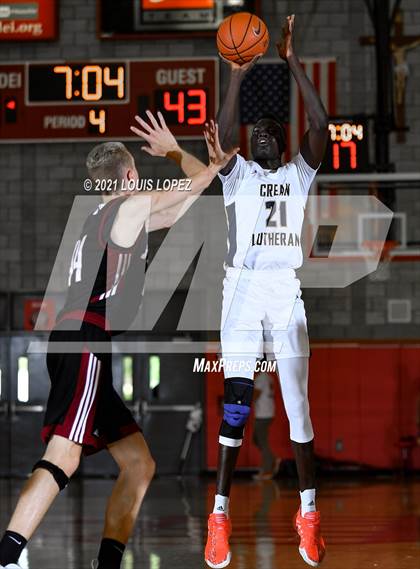 Thumbnail 1 in Crean Lutheran vs. JSerra Catholic (Mater Dei Extravaganza) photogallery.