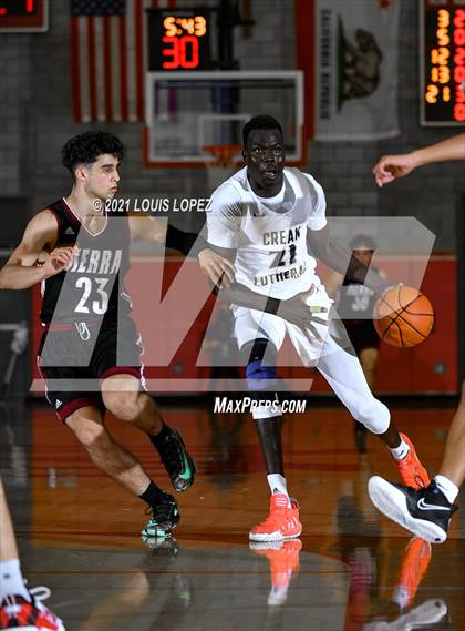 Thumbnail 3 in Crean Lutheran vs. JSerra Catholic (Mater Dei Extravaganza) photogallery.