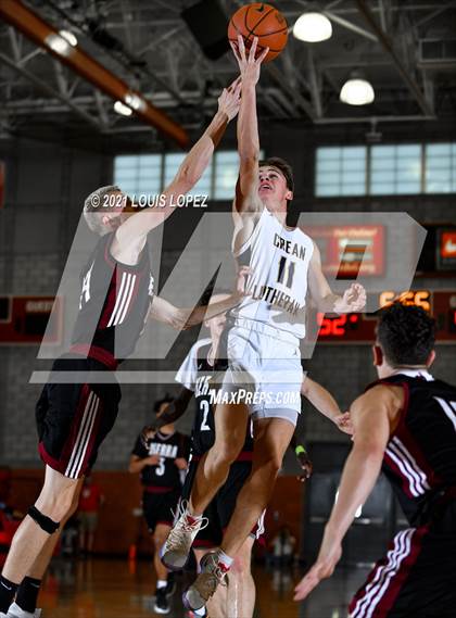 Thumbnail 1 in Crean Lutheran vs. JSerra Catholic (Mater Dei Extravaganza) photogallery.