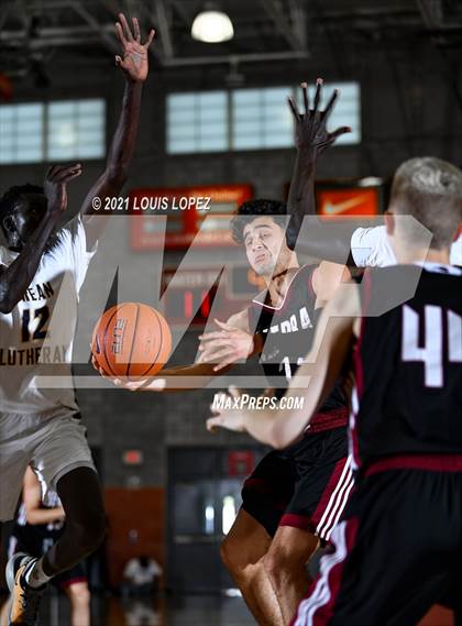 Thumbnail 3 in Crean Lutheran vs. JSerra Catholic (Mater Dei Extravaganza) photogallery.