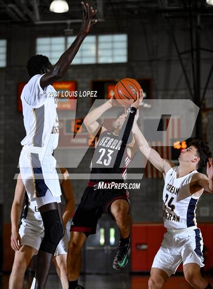 Thumbnail 1 in Crean Lutheran vs. JSerra Catholic (Mater Dei Extravaganza) photogallery.