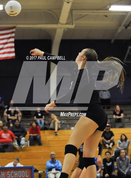 Thumbnail 2 in Snowflake vs Valley Christian (AIA 3A Quarterfinal) photogallery.