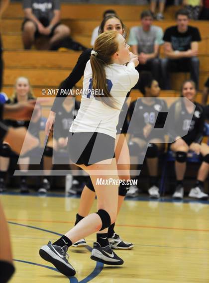 Thumbnail 3 in Snowflake vs Valley Christian (AIA 3A Quarterfinal) photogallery.