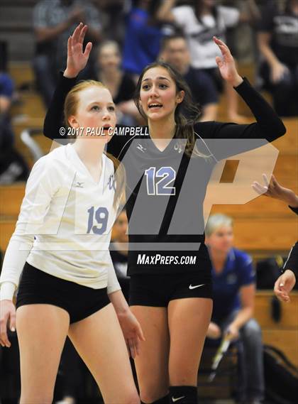 Thumbnail 1 in Snowflake vs Valley Christian (AIA 3A Quarterfinal) photogallery.