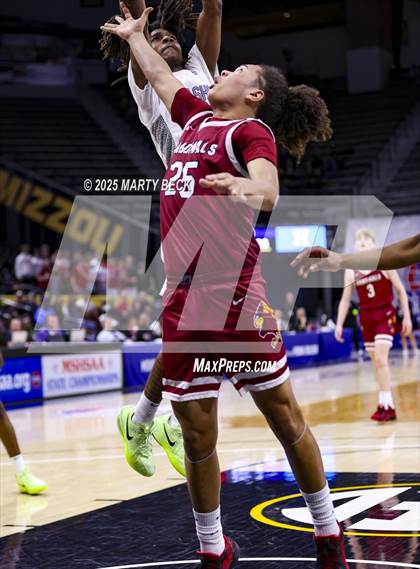 Thumbnail 2 in Benton vs Vashon (MSHSAA Class 4 Championship) photogallery.