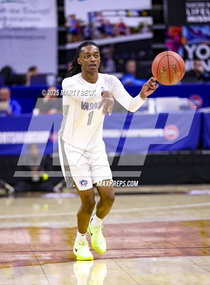 Thumbnail 3 in Benton vs Vashon (MSHSAA Class 4 Championship) photogallery.