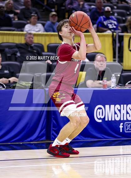 Thumbnail 3 in Benton vs Vashon (MSHSAA Class 4 Championship) photogallery.
