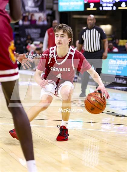 Thumbnail 3 in Benton vs Vashon (MSHSAA Class 4 Championship) photogallery.