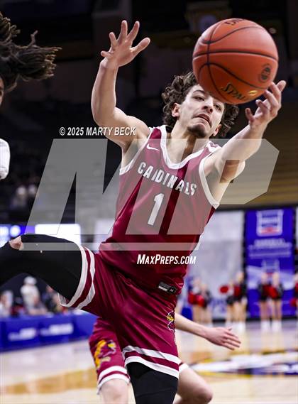 Thumbnail 3 in Benton vs Vashon (MSHSAA Class 4 Championship) photogallery.