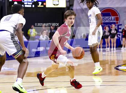 Thumbnail 1 in Benton vs Vashon (MSHSAA Class 4 Championship) photogallery.