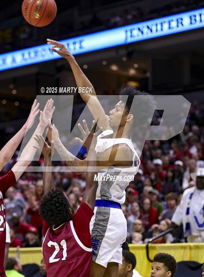 Thumbnail 3 in Benton vs Vashon (MSHSAA Class 4 Championship) photogallery.