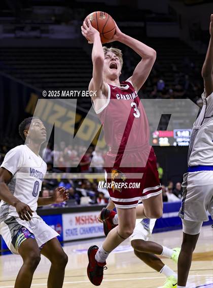Thumbnail 3 in Benton vs Vashon (MSHSAA Class 4 Championship) photogallery.