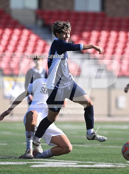 Thumbnail 2 in Servite vs. Bellarmine College Prep (SoCal College Showcase) photogallery.