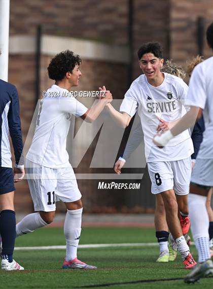 Thumbnail 2 in Servite vs. Bellarmine College Prep (SoCal College Showcase) photogallery.