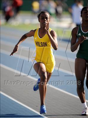 Thumbnail 3 in California Relays photogallery.