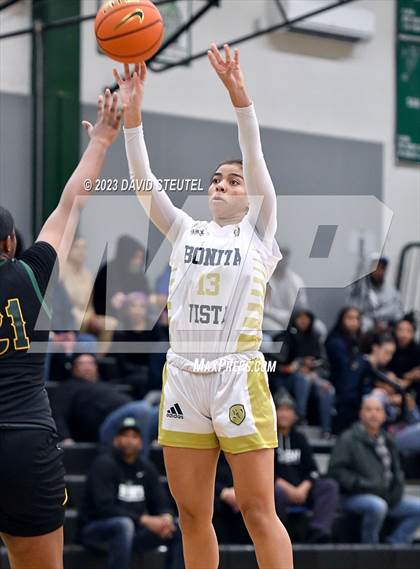 Thumbnail 2 in Vanden vs. Bonita Vista (St. Mary's Stockton MLK Showcase) photogallery.