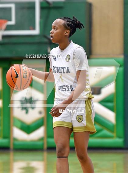 Thumbnail 1 in Vanden vs. Bonita Vista (St. Mary's Stockton MLK Showcase) photogallery.