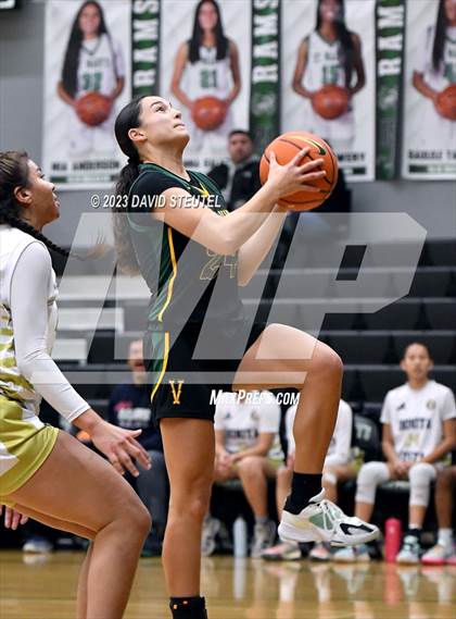 Thumbnail 3 in Vanden vs. Bonita Vista (St. Mary's Stockton MLK Showcase) photogallery.