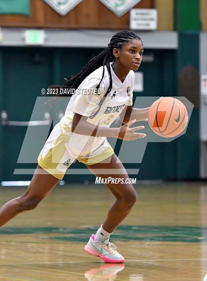 Thumbnail 3 in Vanden vs. Bonita Vista (St. Mary's Stockton MLK Showcase) photogallery.