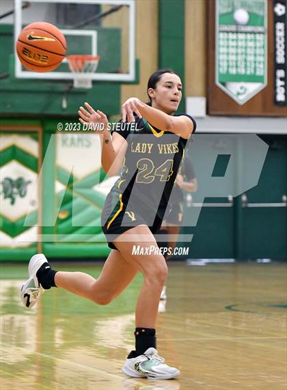 Thumbnail 2 in Vanden vs. Bonita Vista (St. Mary's Stockton MLK Showcase) photogallery.