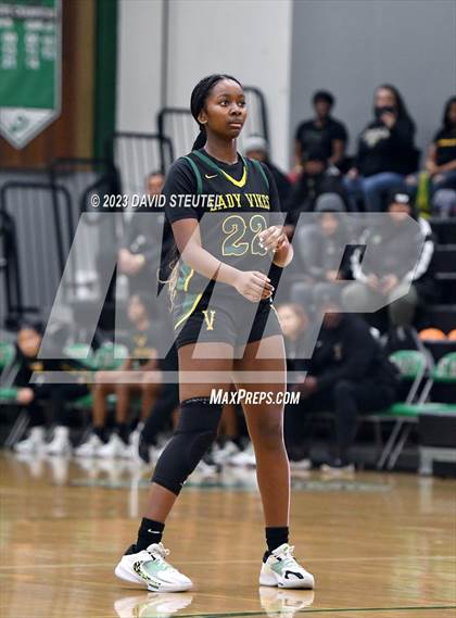 Thumbnail 3 in Vanden vs. Bonita Vista (St. Mary's Stockton MLK Showcase) photogallery.