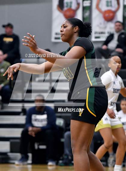 Thumbnail 1 in Vanden vs. Bonita Vista (St. Mary's Stockton MLK Showcase) photogallery.