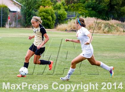 Thumbnail 3 in St Francis vs Enochs (CIF SJS D1 Quarterfinal Playoff) photogallery.