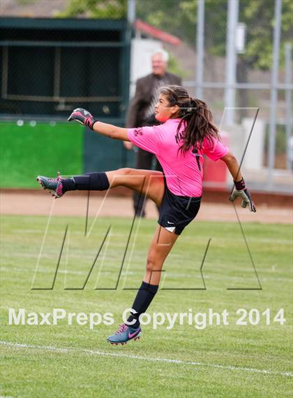 Thumbnail 3 in St Francis vs Enochs (CIF SJS D1 Quarterfinal Playoff) photogallery.