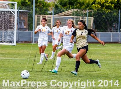 Thumbnail 3 in St Francis vs Enochs (CIF SJS D1 Quarterfinal Playoff) photogallery.
