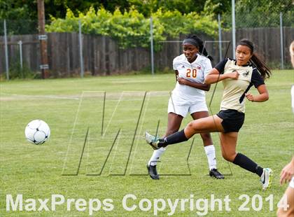 Thumbnail 3 in St Francis vs Enochs (CIF SJS D1 Quarterfinal Playoff) photogallery.